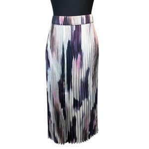 Reitmans Pleated Skirt .Multi Colour Size XXL
